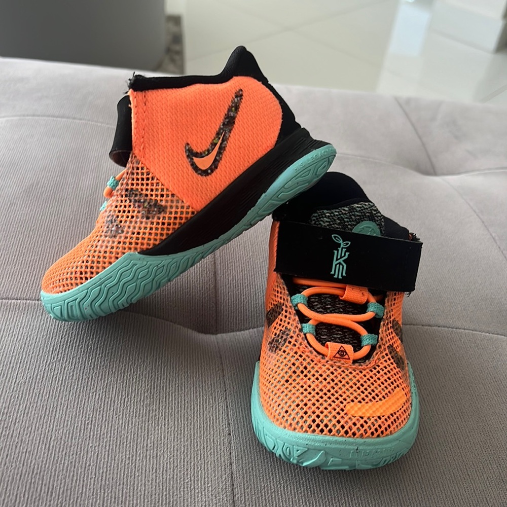 Toddler NIKE SNEAKERS 👟